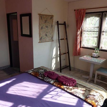 Kavil Guesthouse 2 치앙마이 외부 사진
