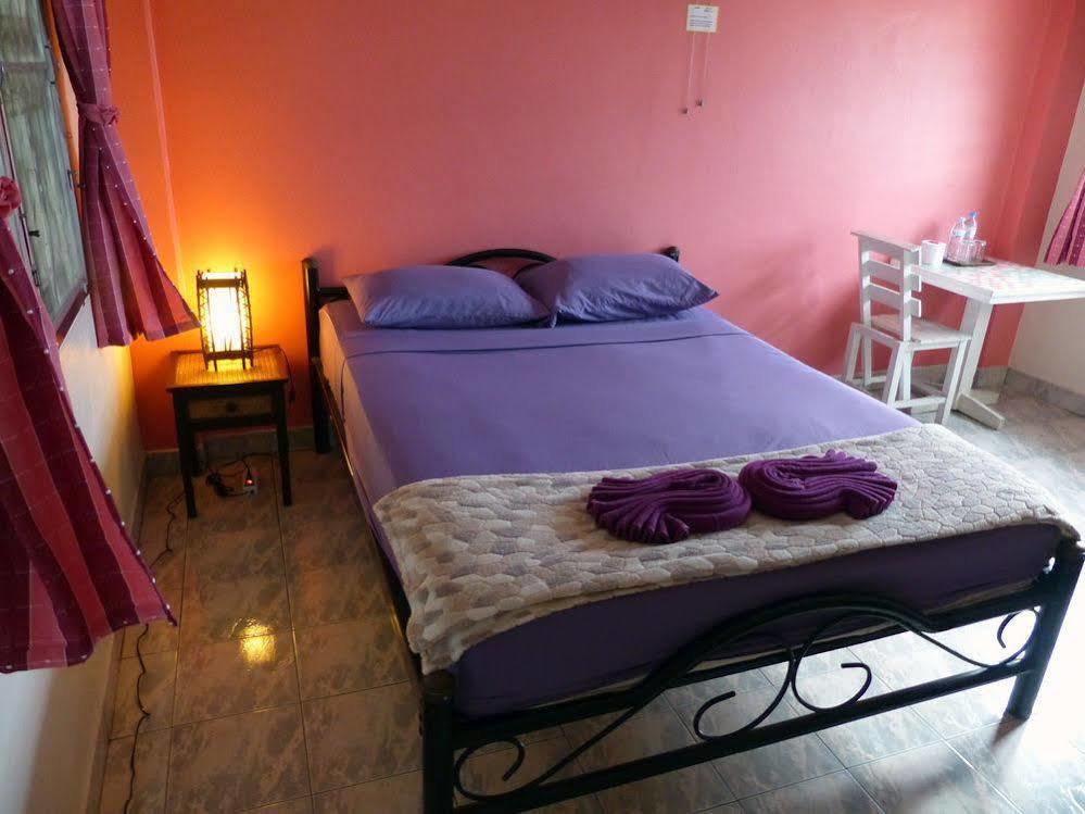 Kavil Guesthouse 2 치앙마이 외부 사진