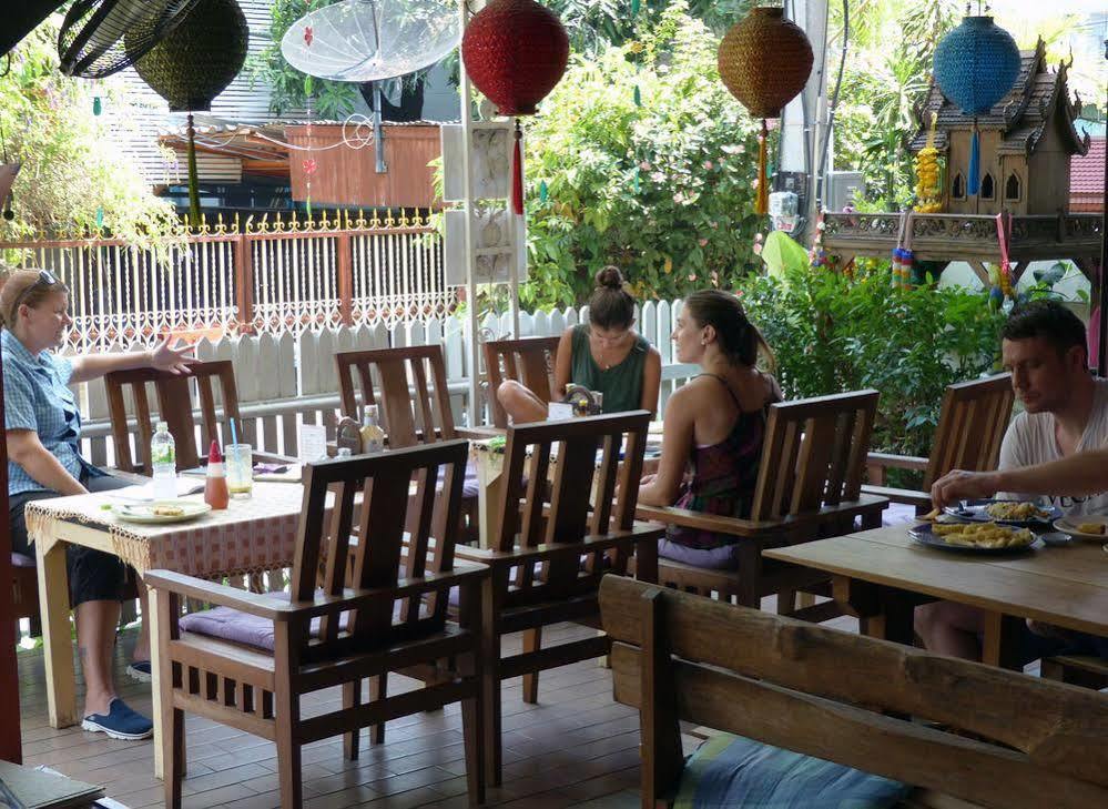 Kavil Guesthouse 2 치앙마이 외부 사진