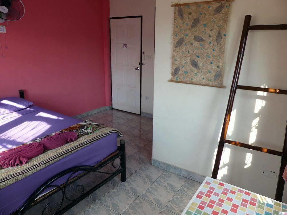 Kavil Guesthouse 2 치앙마이 외부 사진