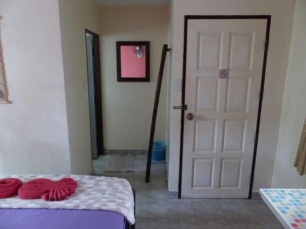 Kavil Guesthouse 2 치앙마이 외부 사진